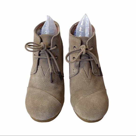 TOMS Taupe Suede Desert Wedge Booties, Size 7 - Picture 4 of 16